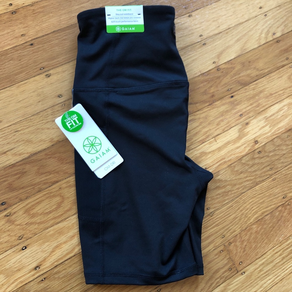 Gaiam Bike/Yoga Shorts “Om Fit” Size xs